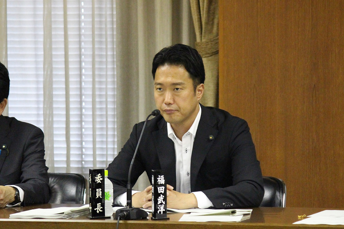 都市経済委員長に就任